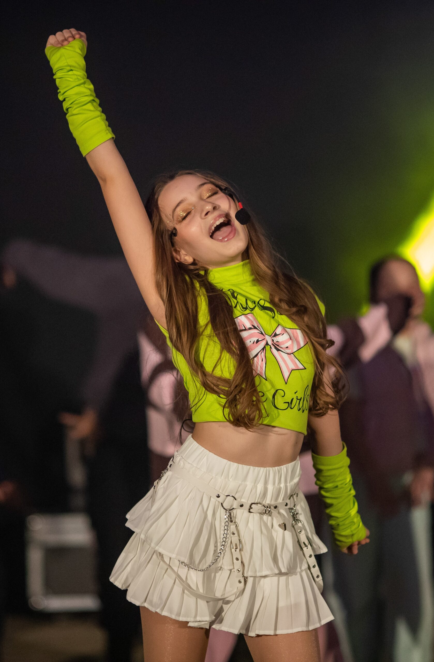 Viktoria-poshtarova-videoclip-6-7 9